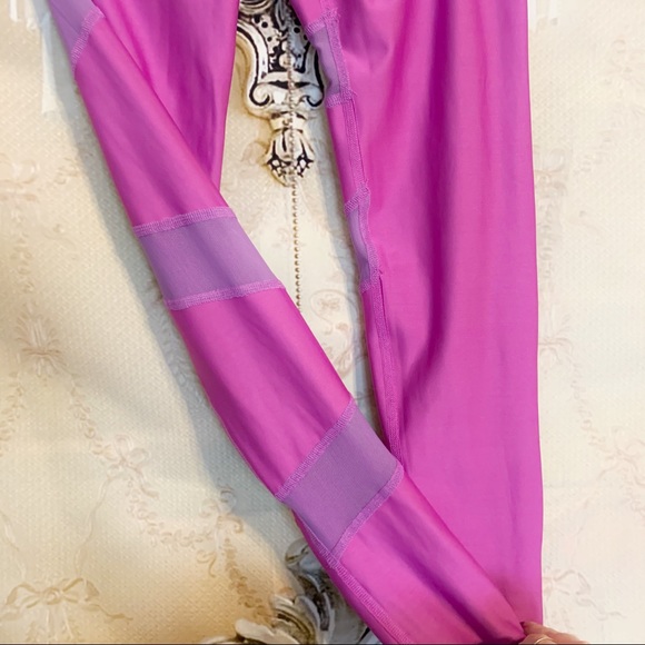 Mika Yoga Kaya Mesh Back Leggings NWOT Violet - Picture 3 of 8